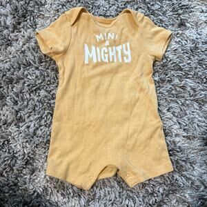 Old Navy 3-6 Months Baby Boy Girl Romper Outfit Summer Mini Mighty Graphic